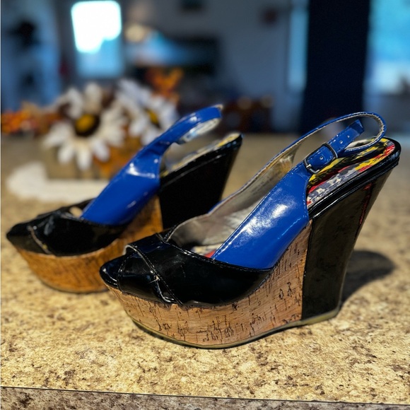 DOLLHOUSE Platform Wedges - Picture 3 of 5